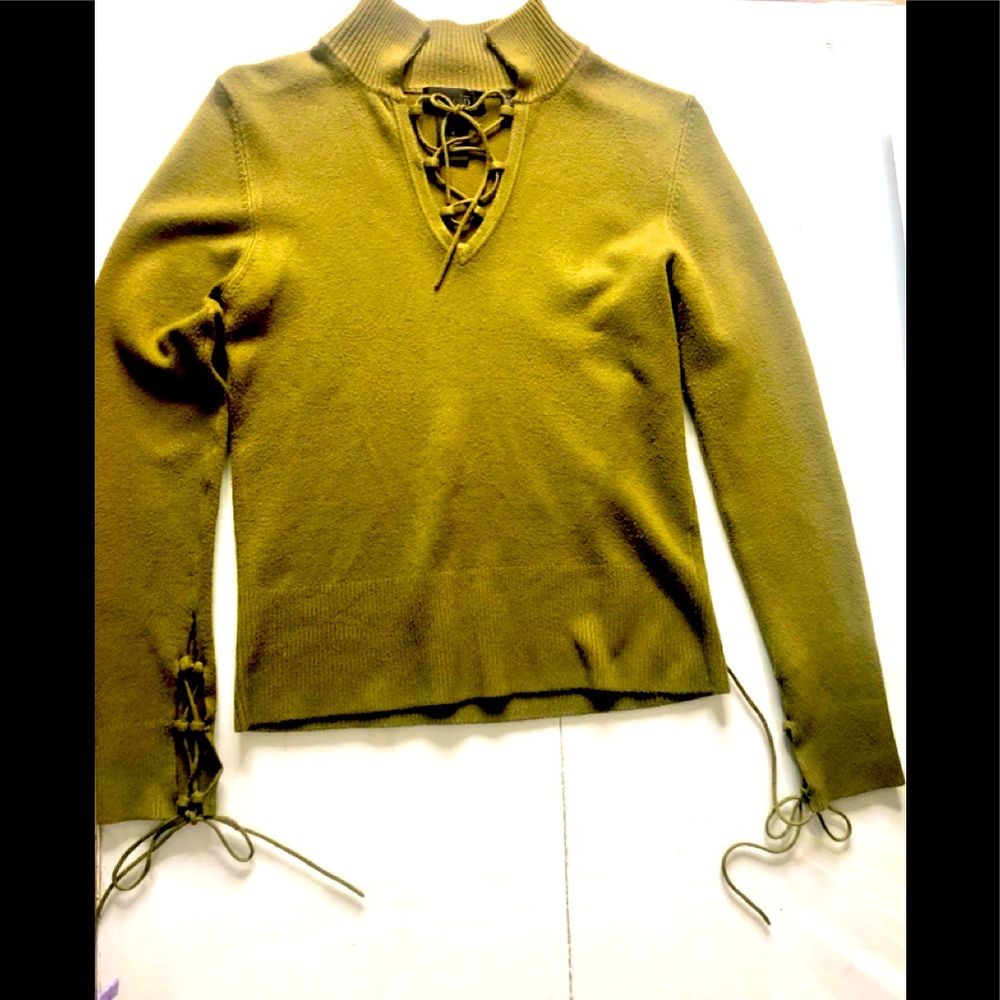 ESCIO RIBBED CRISSCROSS DETAILING GREEN SWEATER